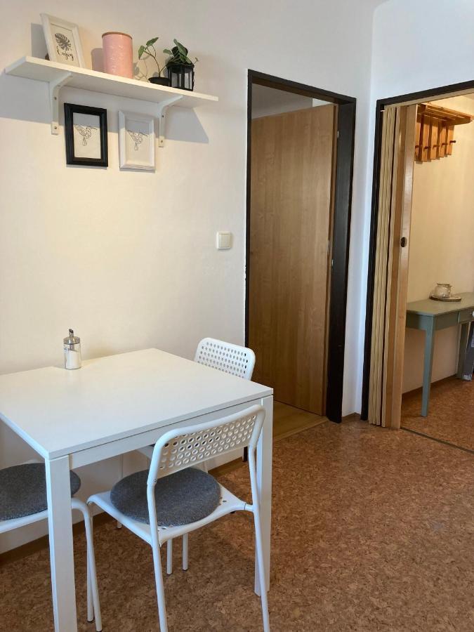 Apartman Centrum ยีชิน ภายนอก รูปภาพ